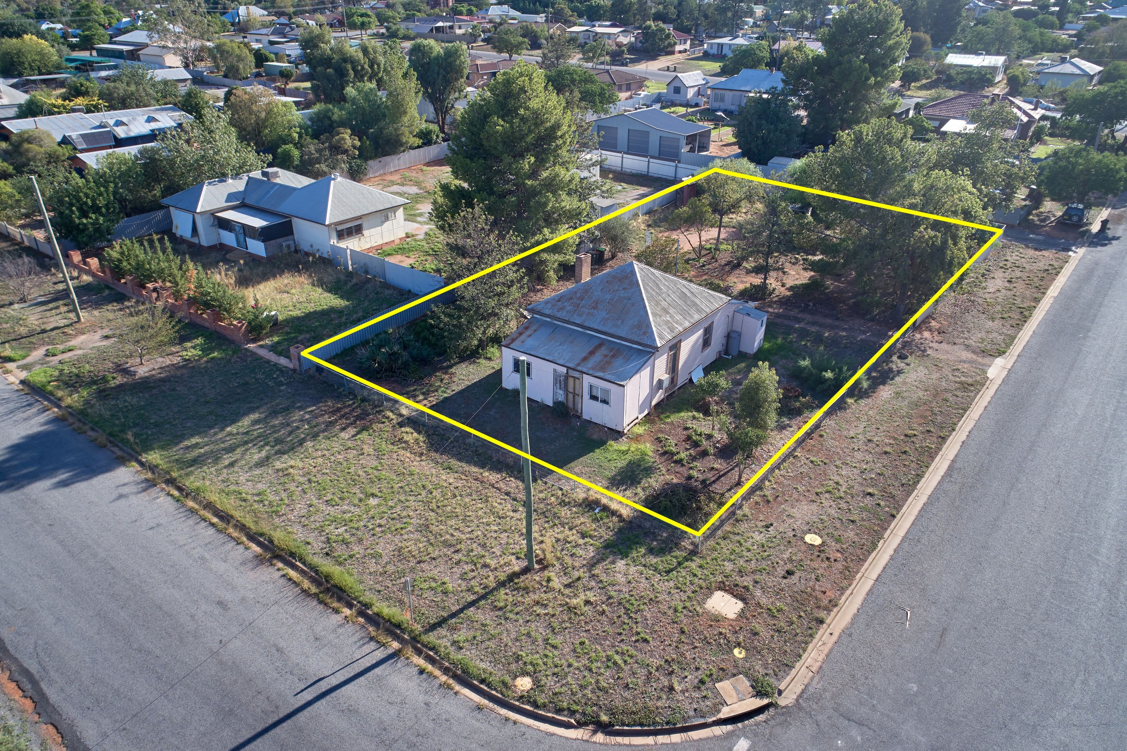 85 Wallace Street, Coolamon NSW 2701, Coolamon - Image 1