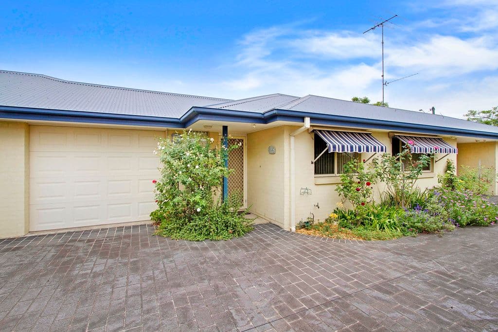121 Lennox Street, Richmond - Image 1