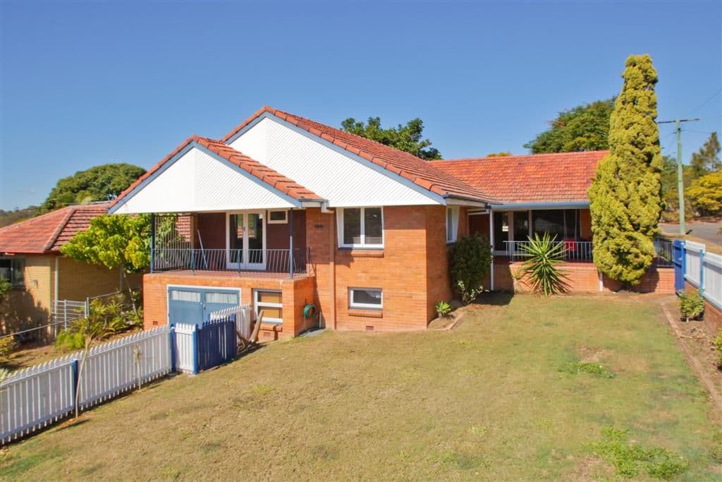 105 Esher Street, HOLLAND PARK WEST QLD 4121, Holland Park West - Image 1