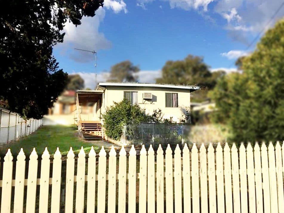 7 Booral Avenue, Tumut - Image 1