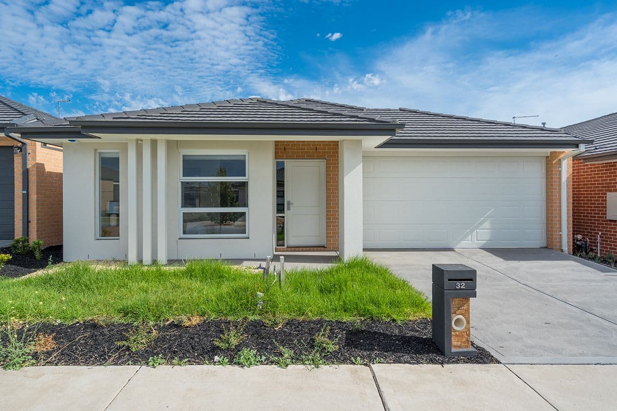 32 Banjolina Circuit, Craigieburn VIC 3064, Craigieburn - Image 1
