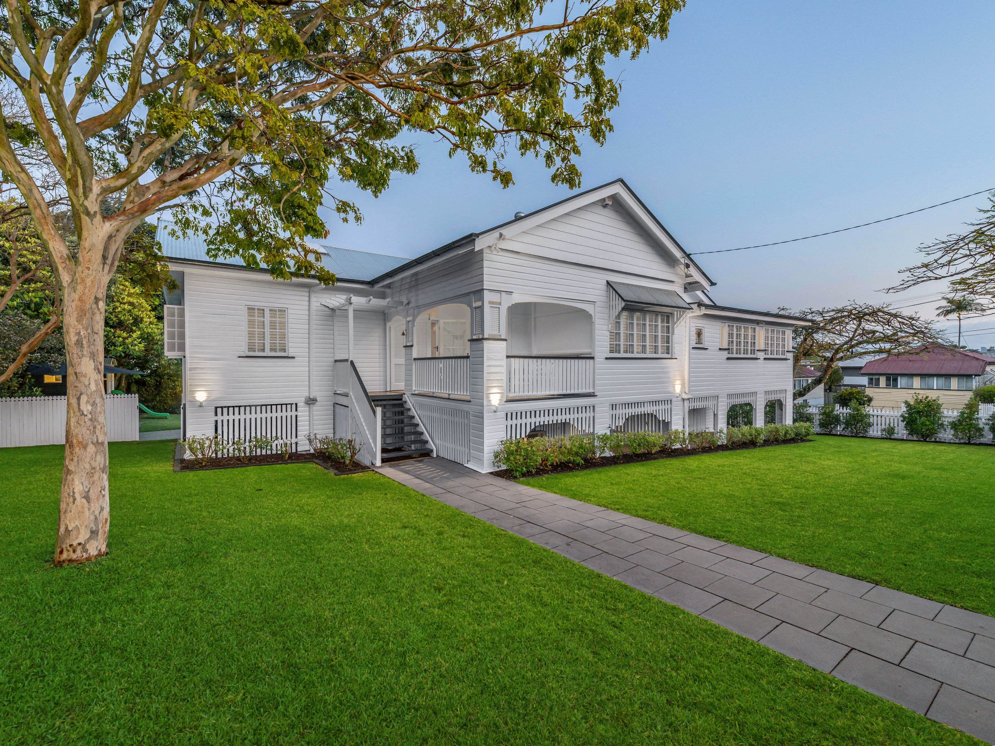 24 Blackheath Avenue, Hawthorne QLD 4171, Hawthorne - Image 1