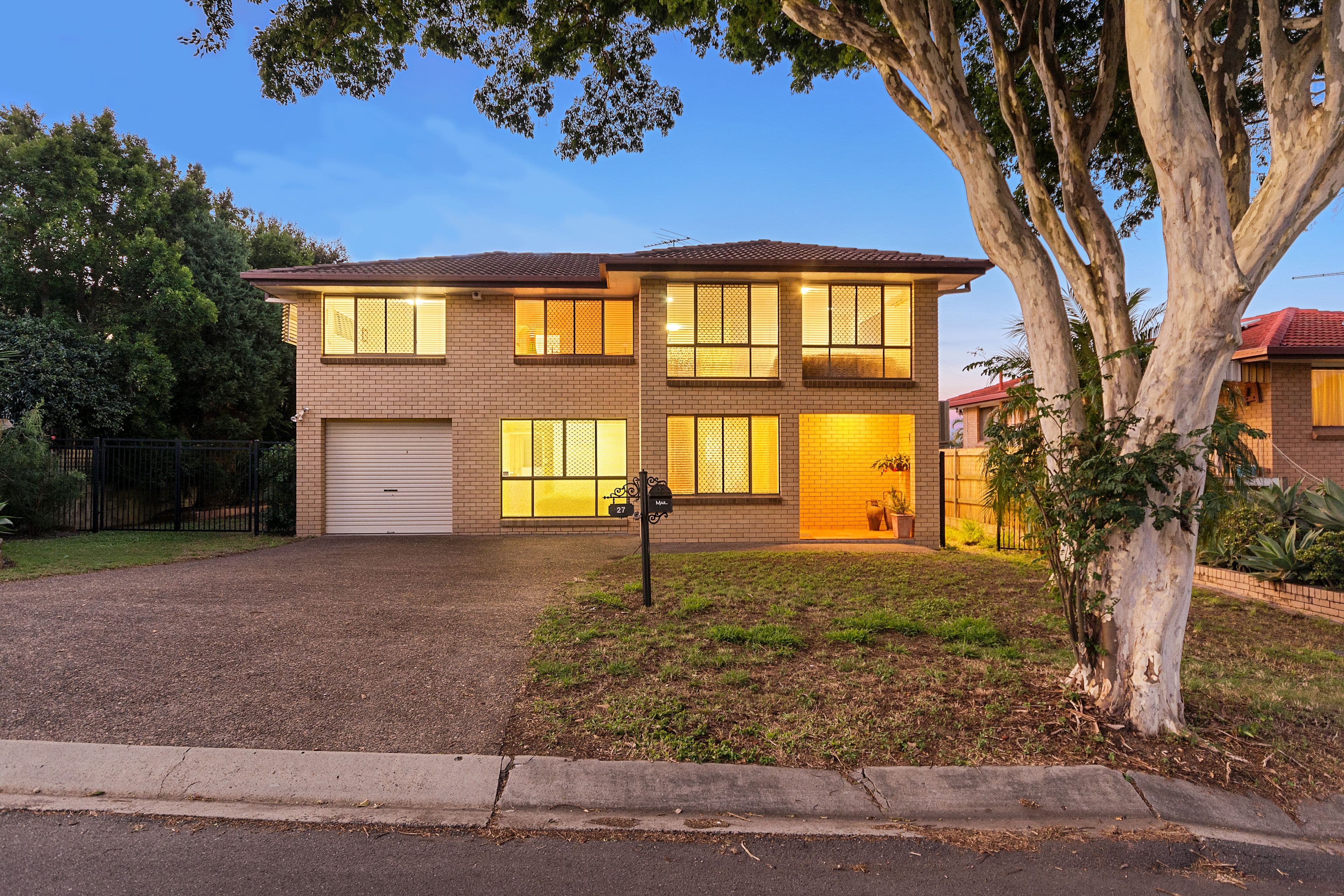 27 TEROWI Street, Sunnybank Hills QLD 4109, Sunnybank Hills - Image 1