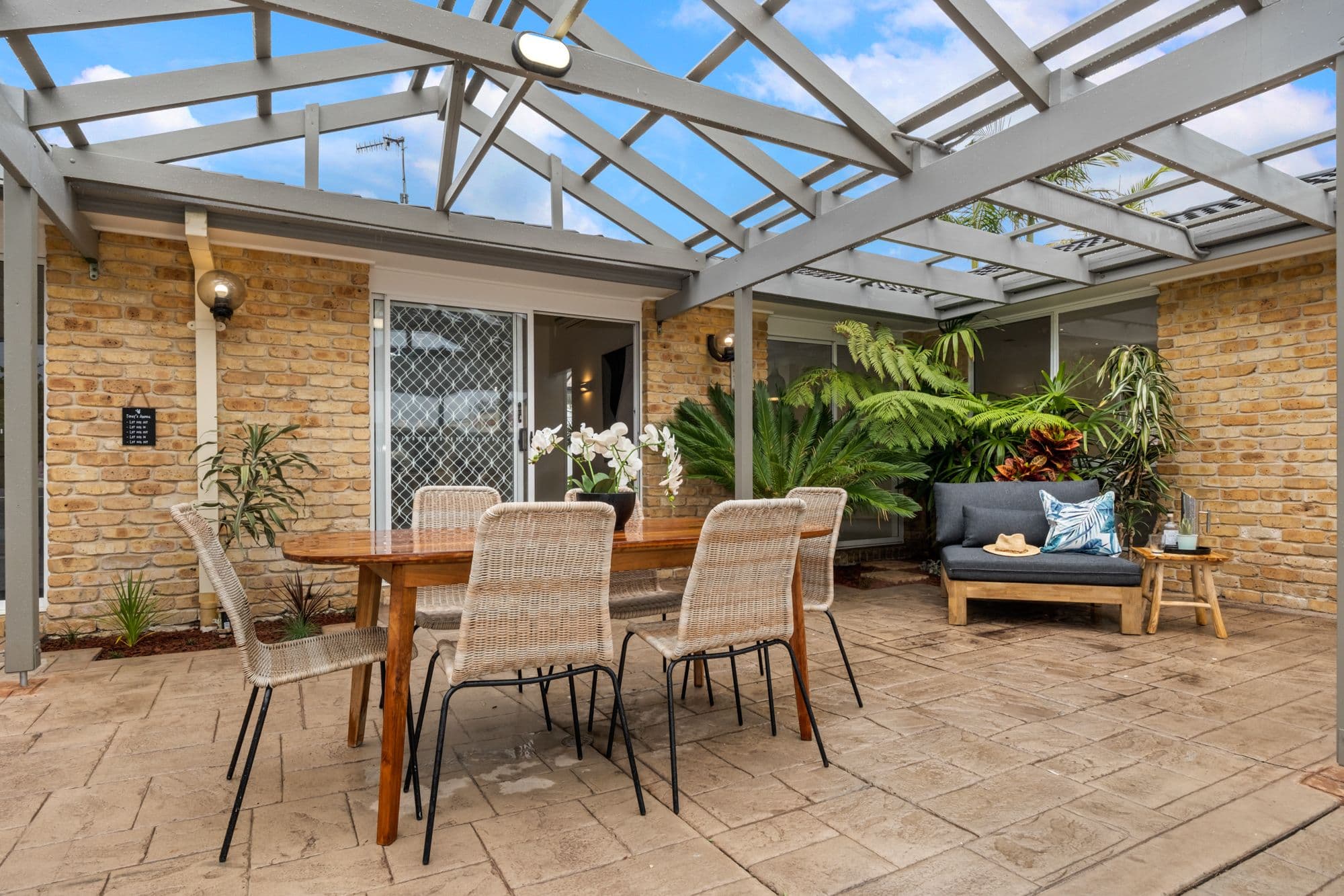 2 Sirius Avenue, Bateau Bay NSW 2261, Bateau Bay - Image 1