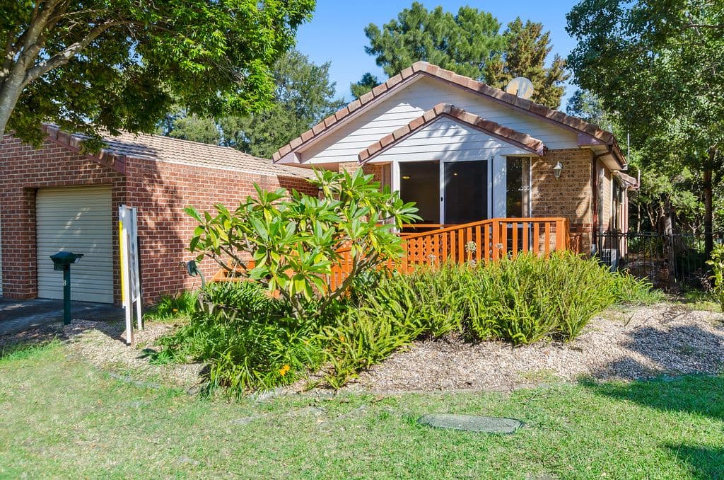8 Stanthorpe Drive, Kanahooka - Image 1