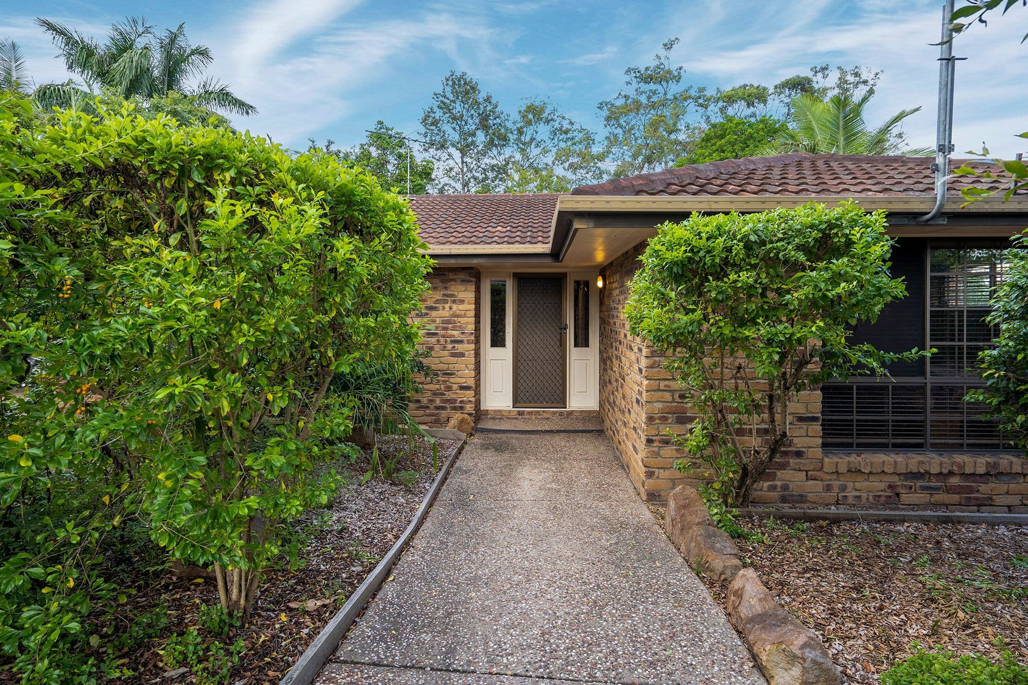 15 Kingfield Court, Regents Park QLD 4118, Regents Park - Image 1
