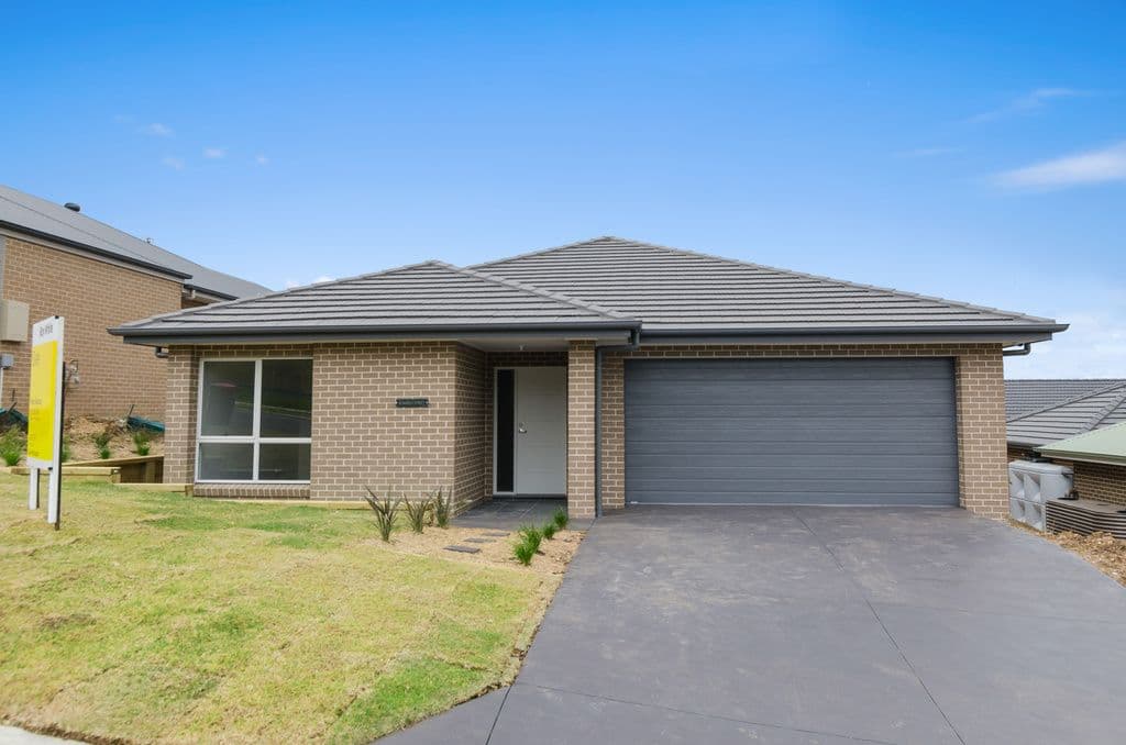 35 Mckelly Street, Horsley - Image 1