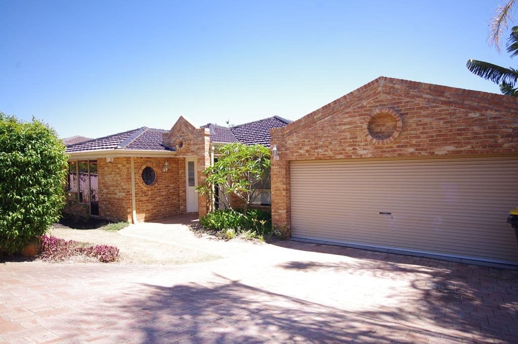 336 Summerlakes Parade, Ballajura WA 6066, Ballajura - Image 1