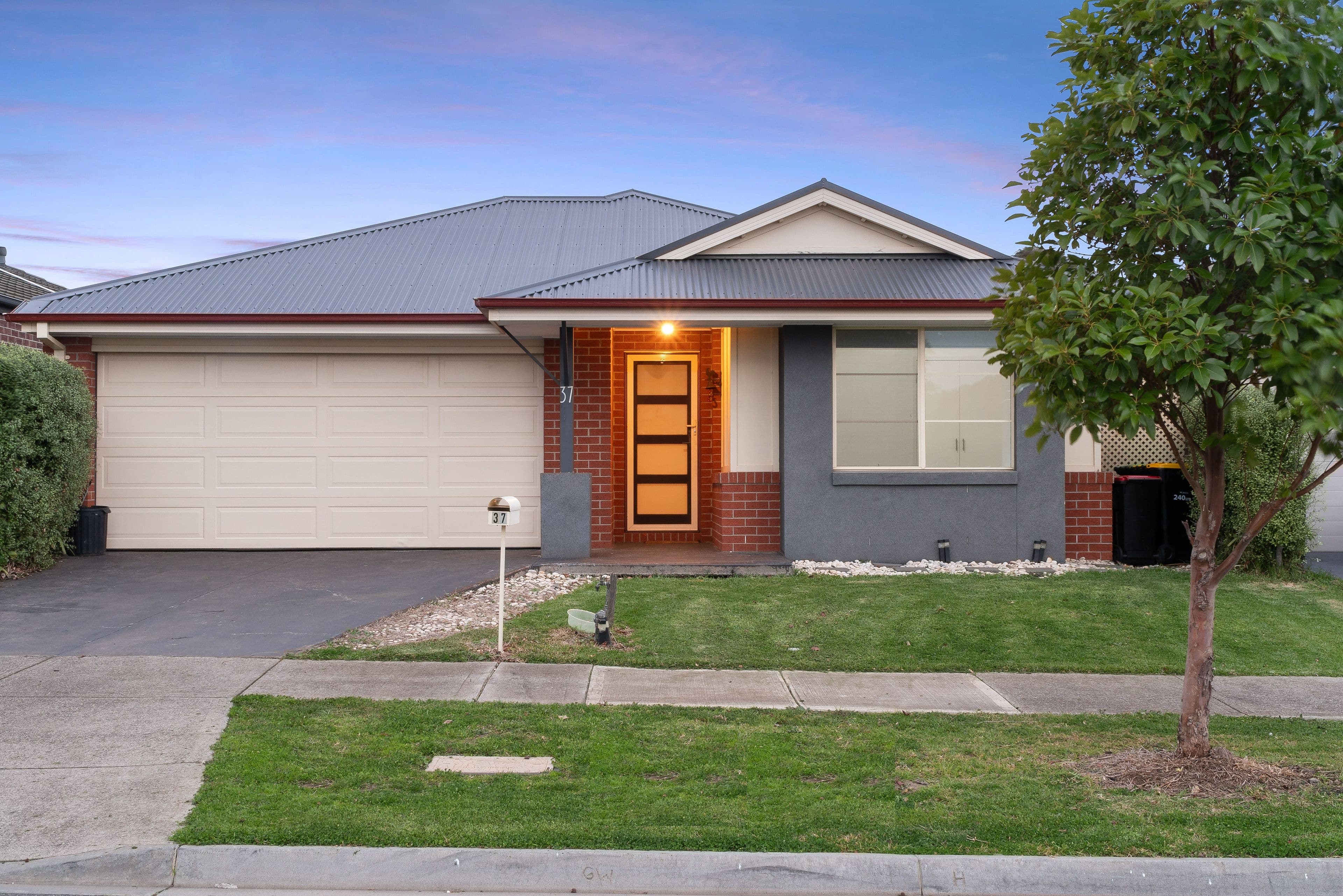 37 Keynes Circuit, FRASER RISE VIC 3336, Fraser Rise - Image 1