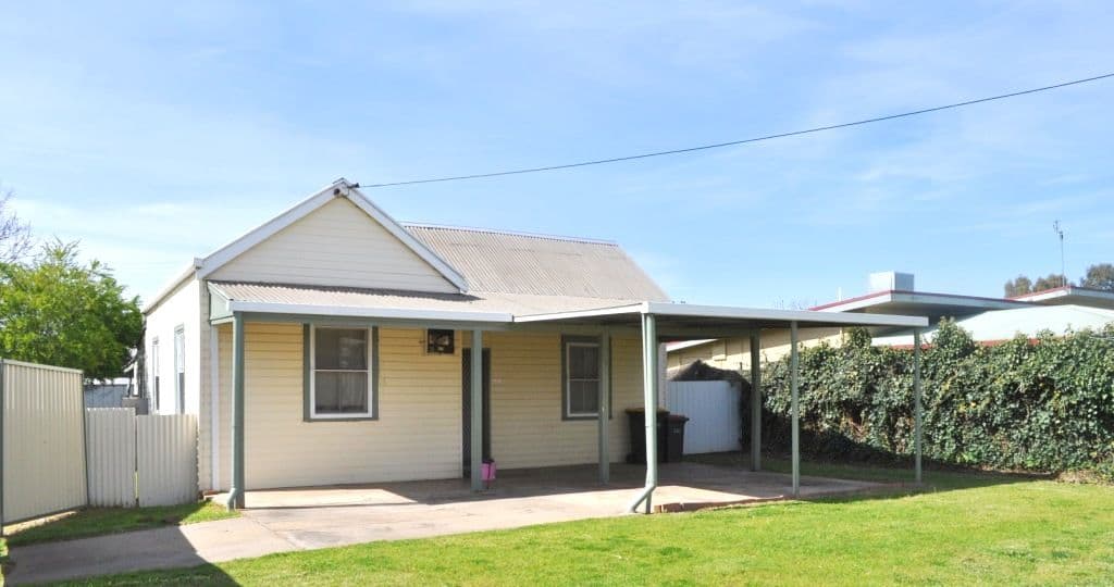 106 Sutton Street, Cootamundra - Image 1