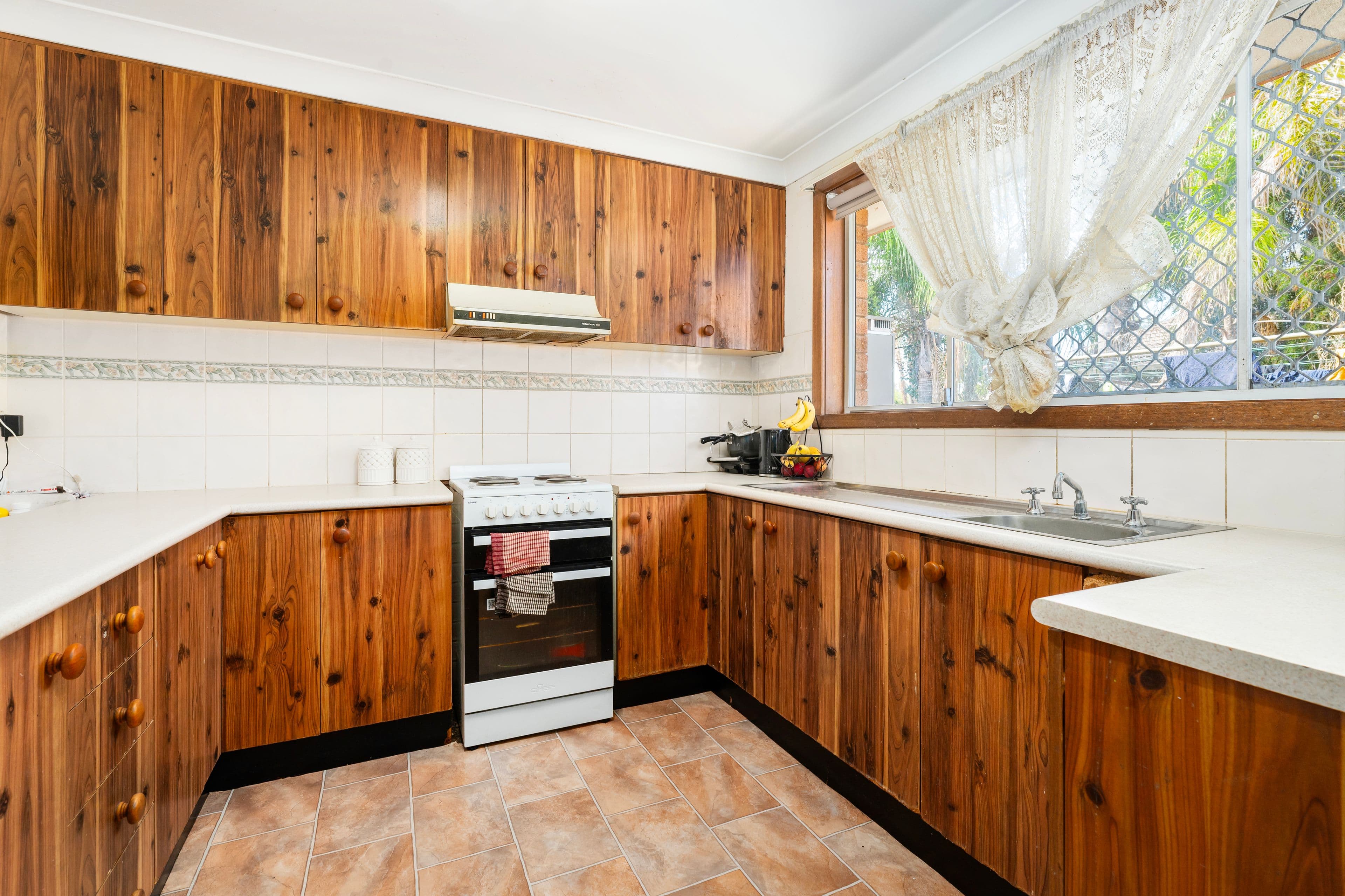 2/458 Kemp Street, Lavington NSW 2641, Lavington - Image 1