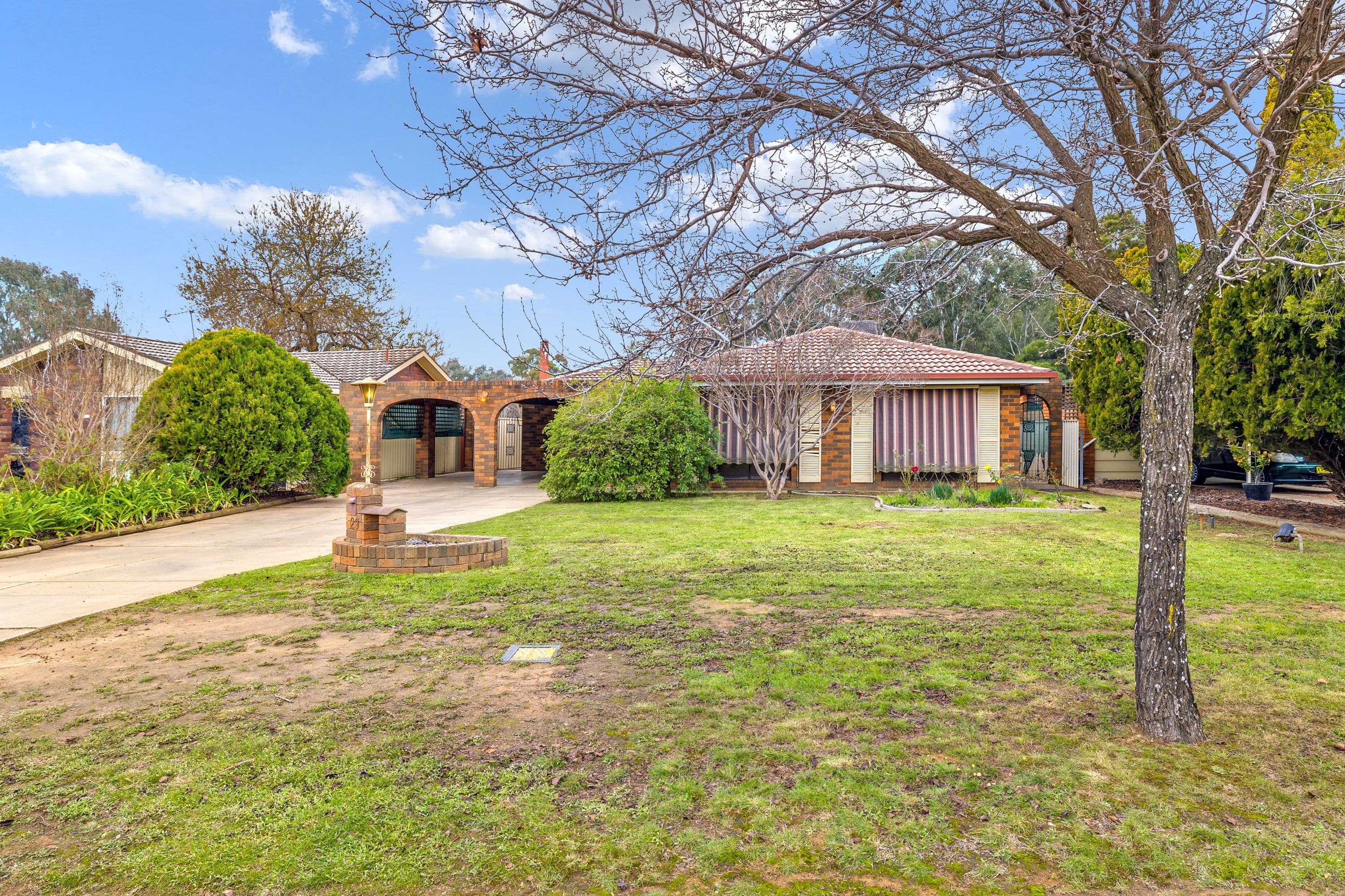 29 Pinaroo Drive, Glenfield Park NSW 2650, Glenfield Park - Image 1