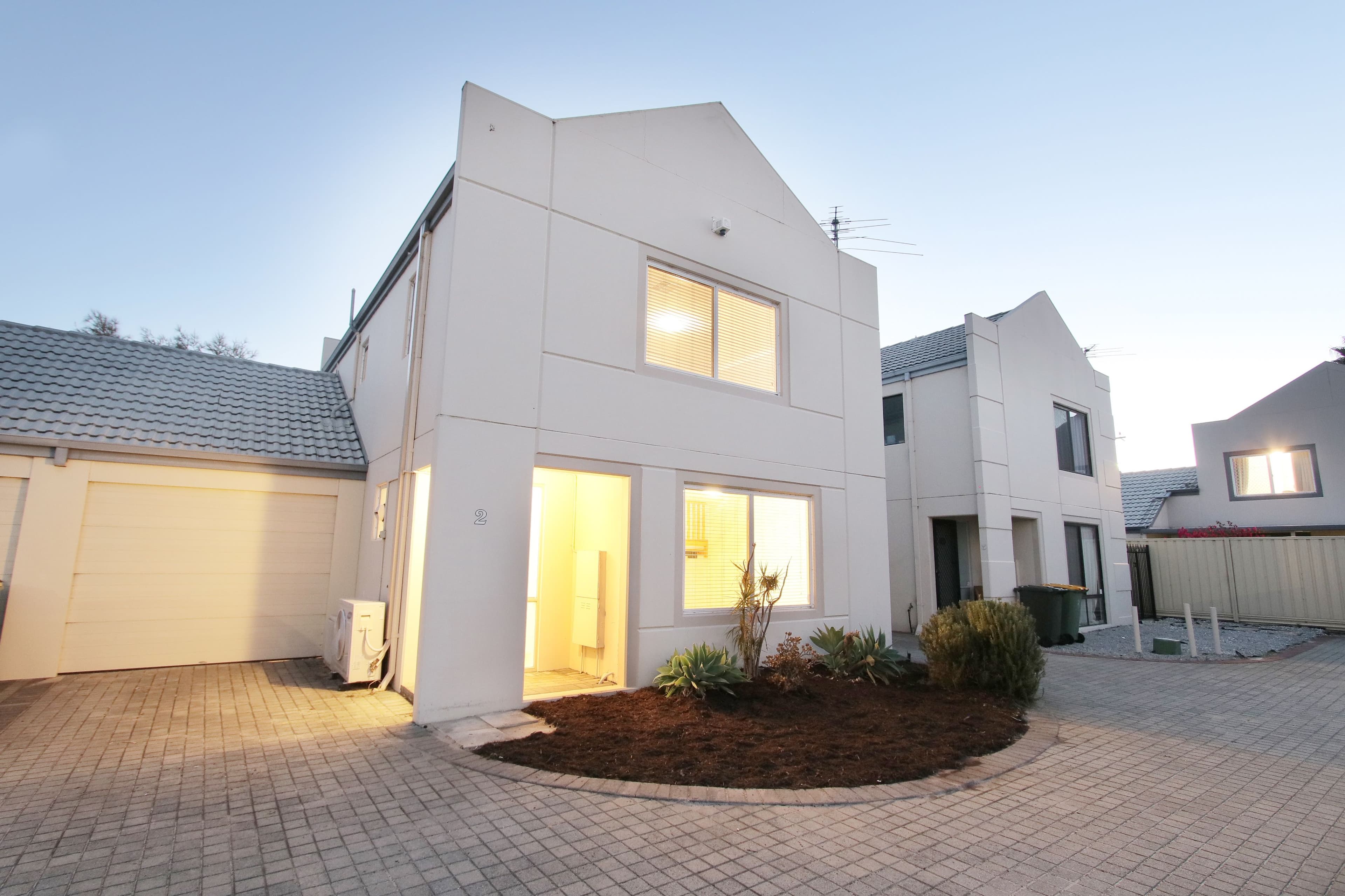 2 Ursuline Vista, Queens Park WA 6107, Queens Park - Image 1