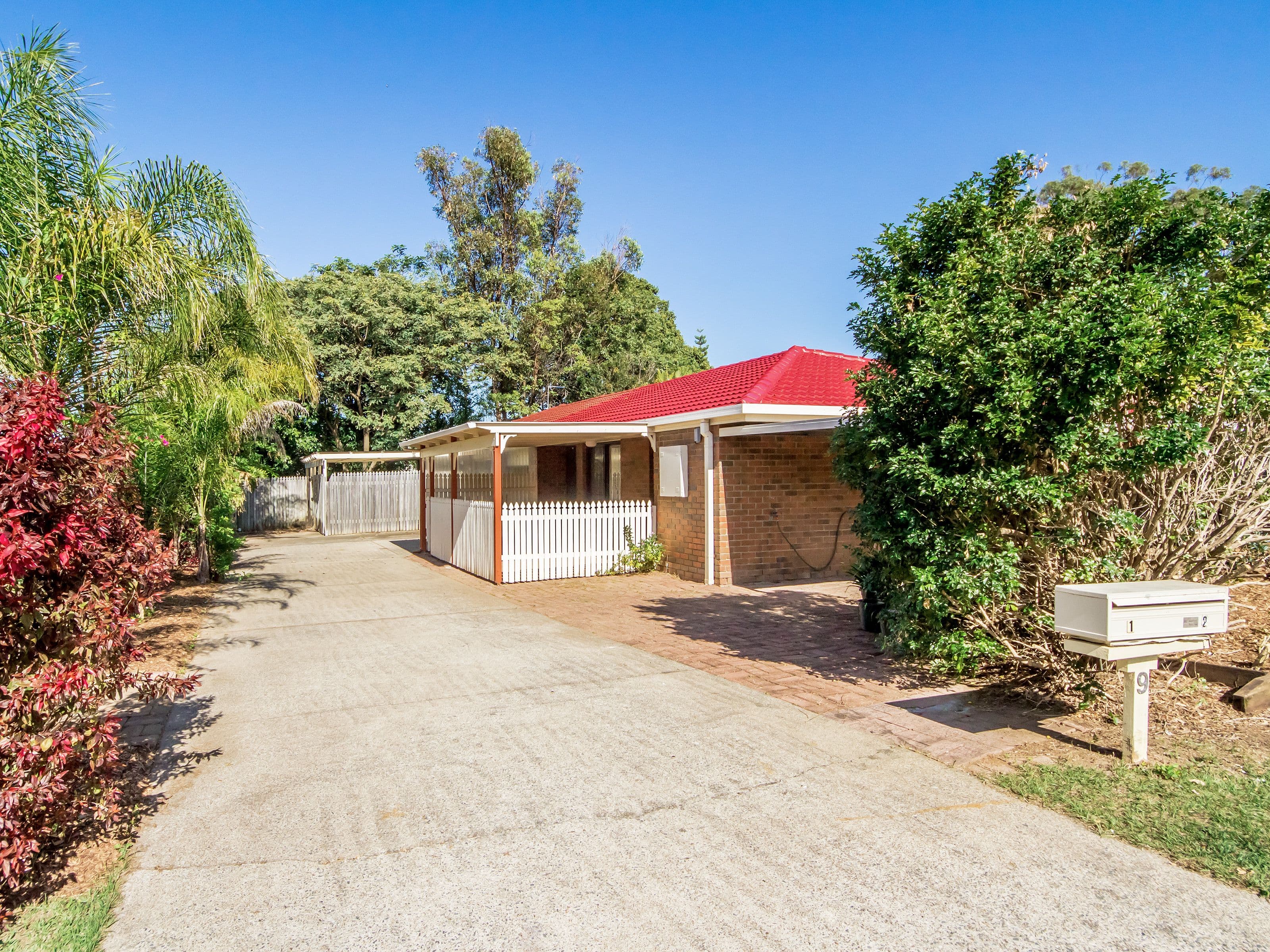 9 Robin Joy Close, Labrador QLD 4215, Labrador - Image 1