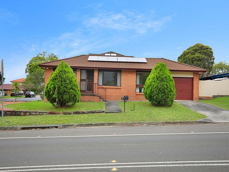 37 Woodridge Road, Horsley - Image 1