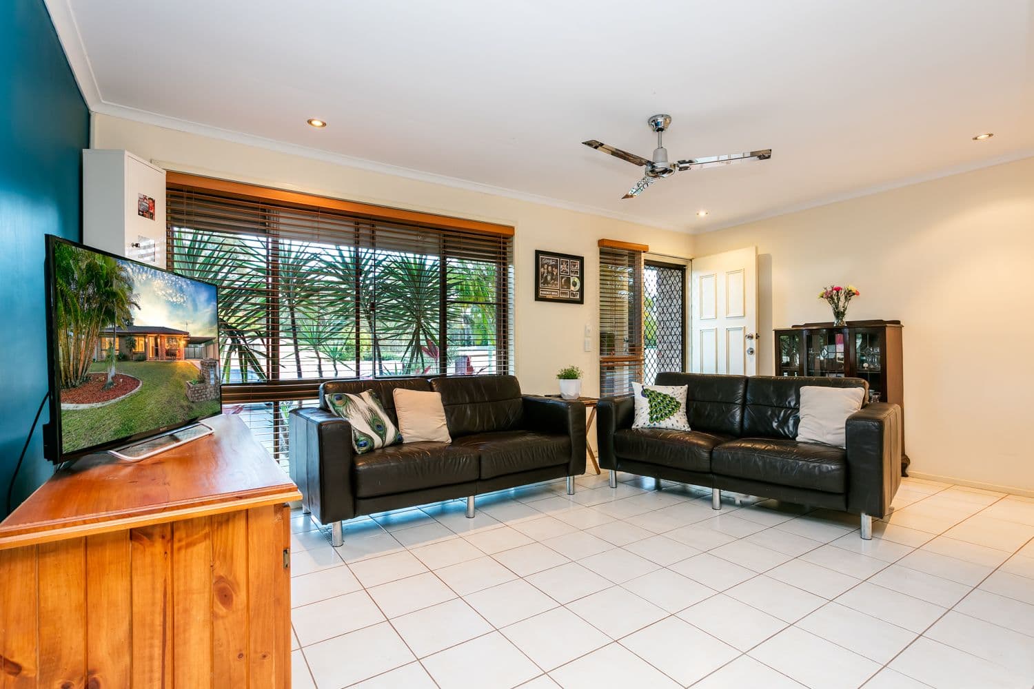 10 Bennett Drive, Regents Park QLD 4118, Regents Park - Image 1