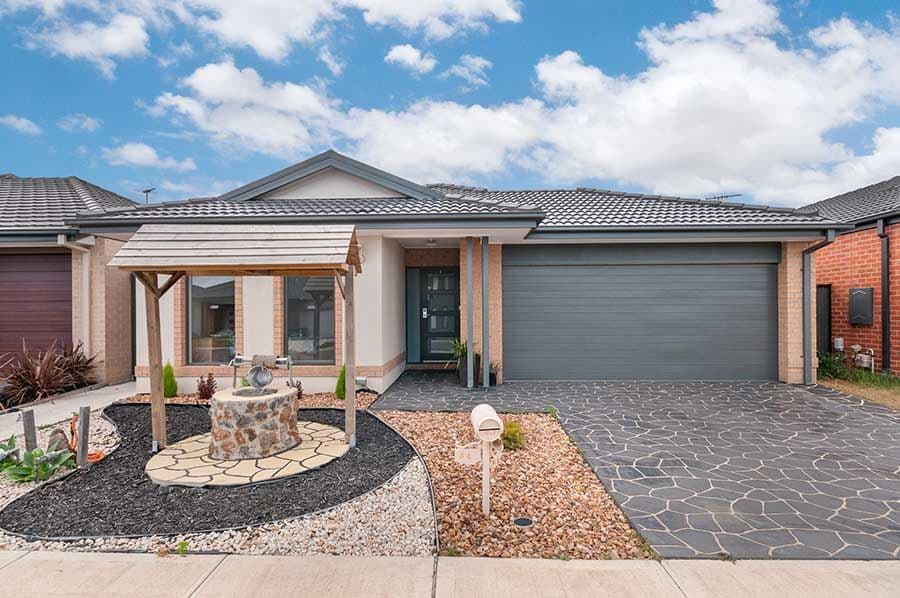 34 Taylan Street, Craigieburn VIC 3064, Craigieburn - Image 1