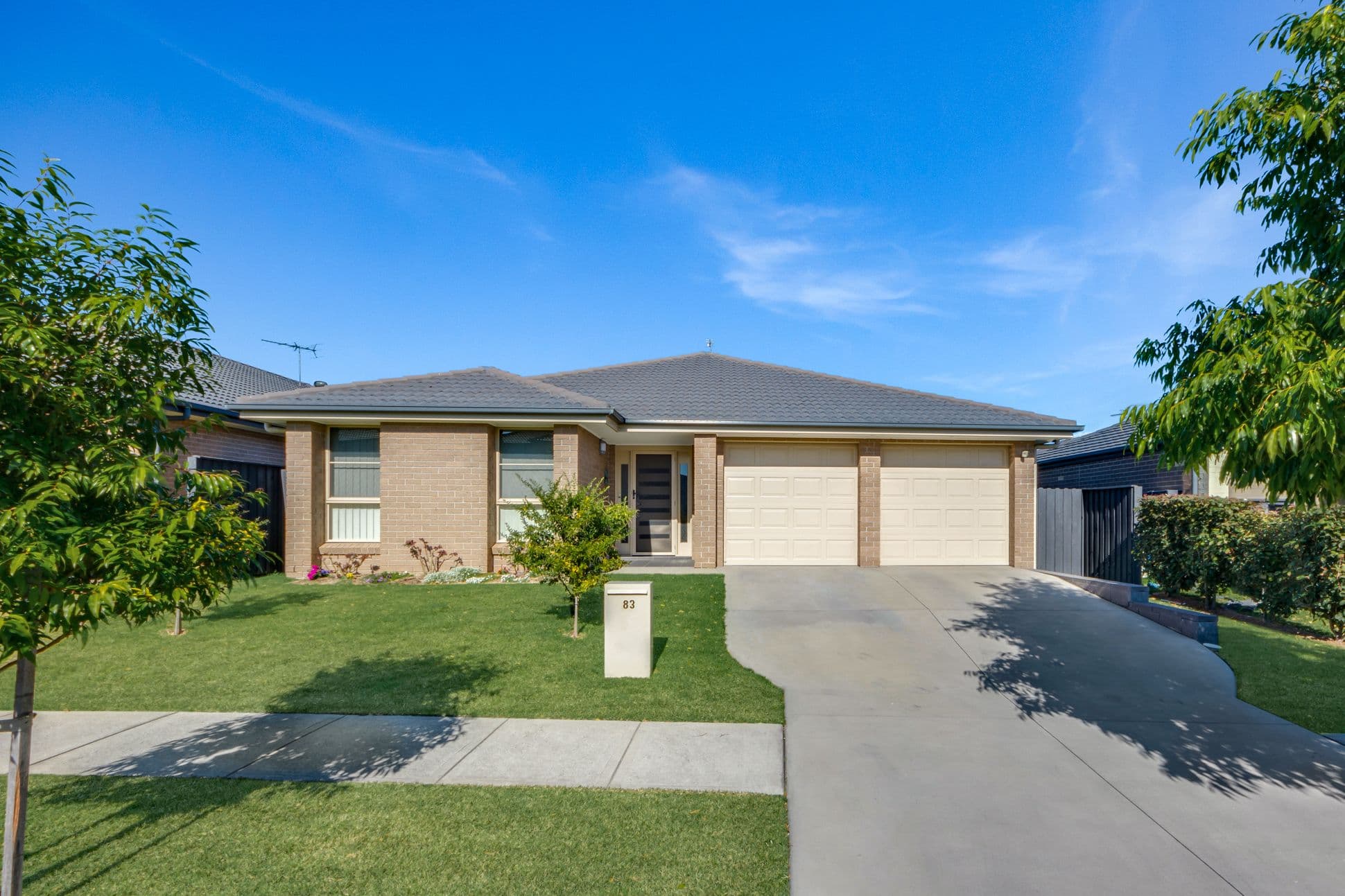 83 Minorca Circuit, Spring Farm - Image 1