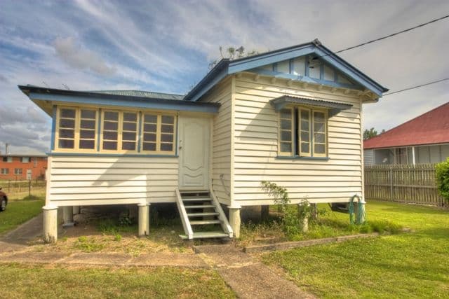 8 Lindsay Street, BUNDAMBA QLD 4304, Bundamba - Image 1