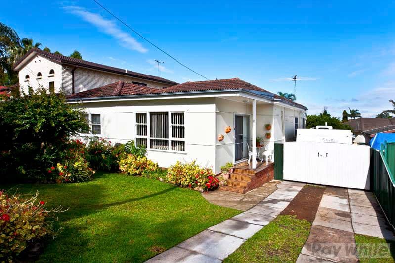 15 Jordan Street, FAIRFIELD WEST NSW 2165, Fairfield West - Image 1