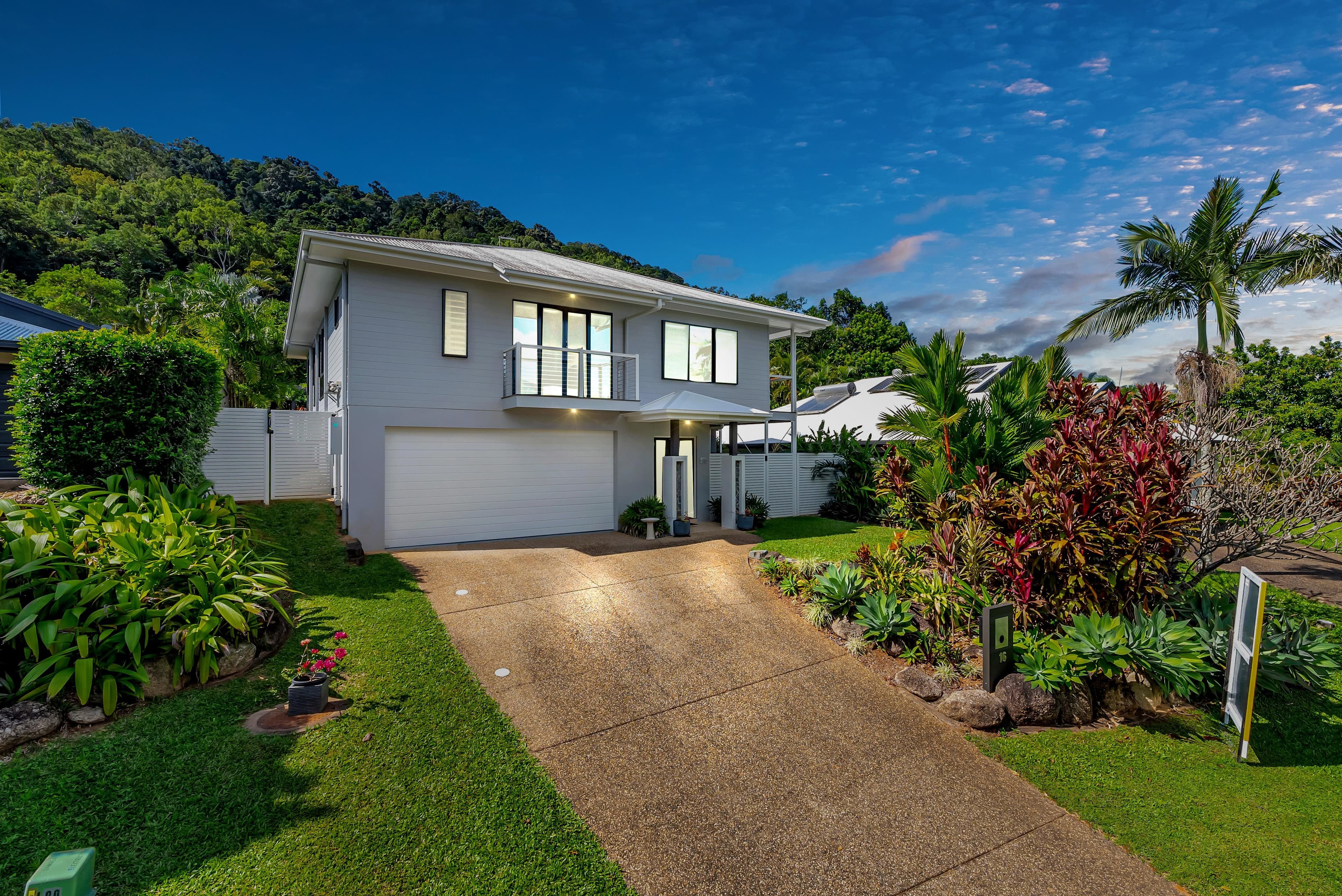 16 Lookout Terrace, Trinity Beach QLD 4879, Trinity Beach - Image 1