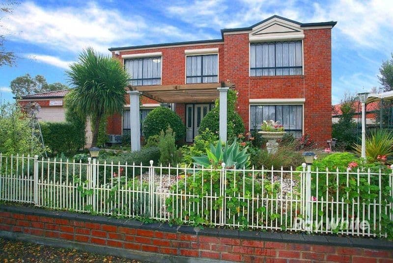 4 Brady Close, LYNBROOK VIC 3975, Lynbrook - Image 1