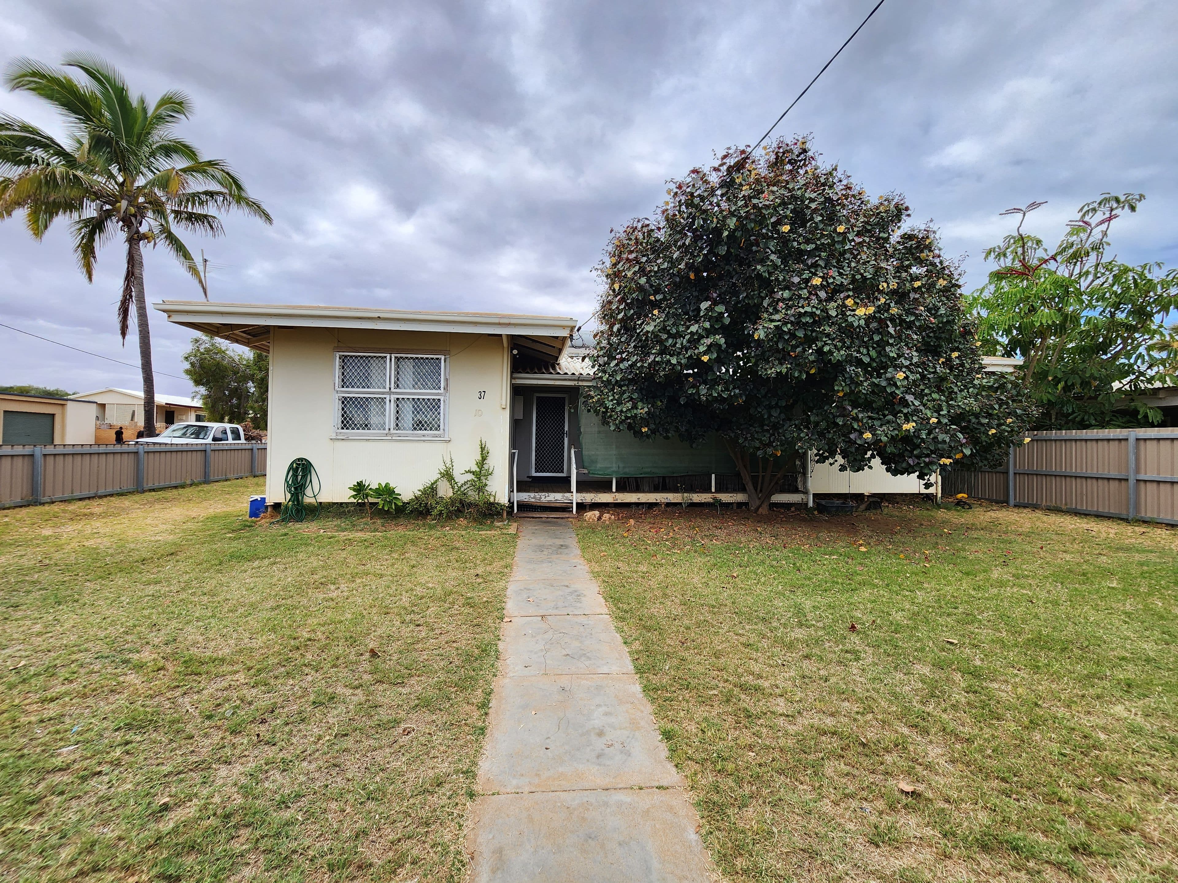 37 Douglas Street, Carnarvon WA 6701, South Carnarvon - Image 1
