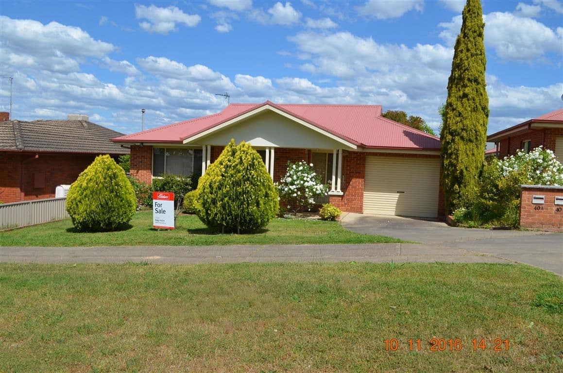 40 Carey Street, Tumut - Image 1