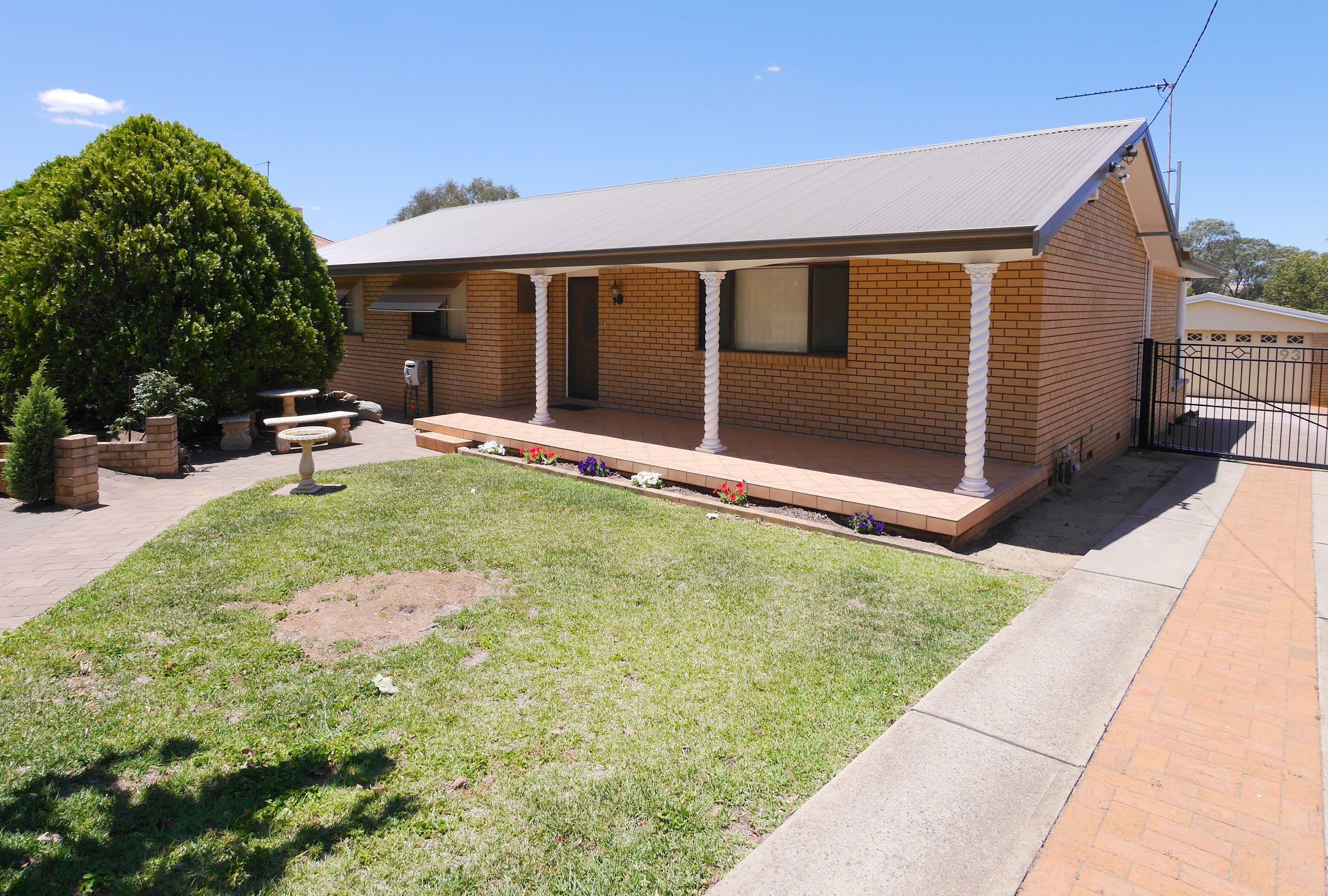 93 Fitzroy Street, Cowra - Image 1
