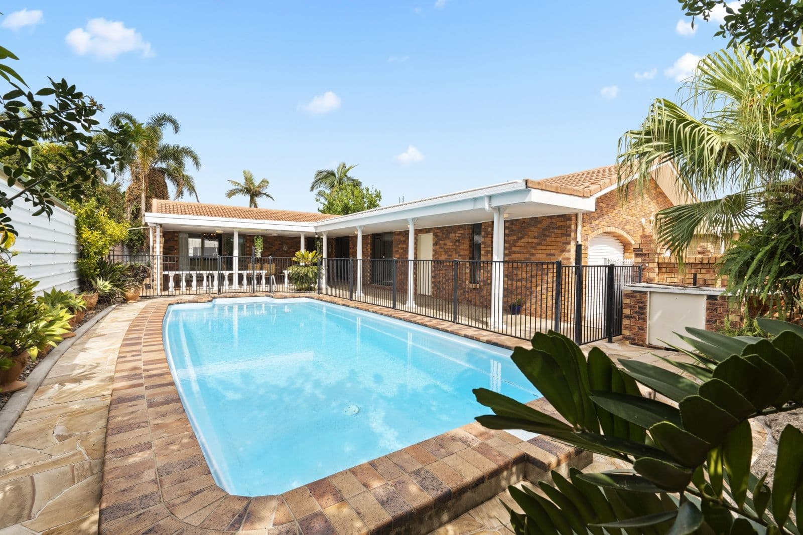 20 Arcadia Drive, Mermaid Waters QLD 4218, Mermaid Waters - Image 1