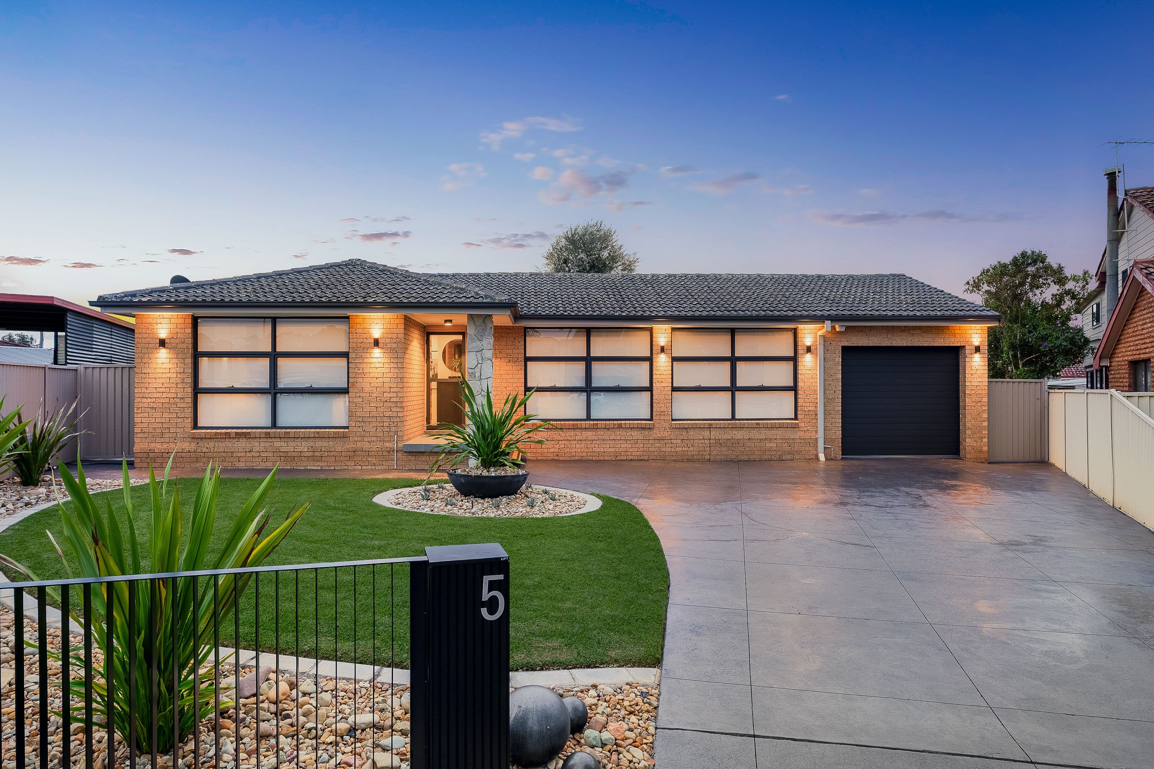 5 Emu Close, Bossley Park NSW 2176, Bossley Park - Image 1