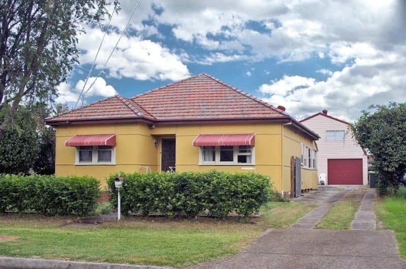 4 Lavender Avenue, PUNCHBOWL NSW 2196, Punchbowl - Image 1