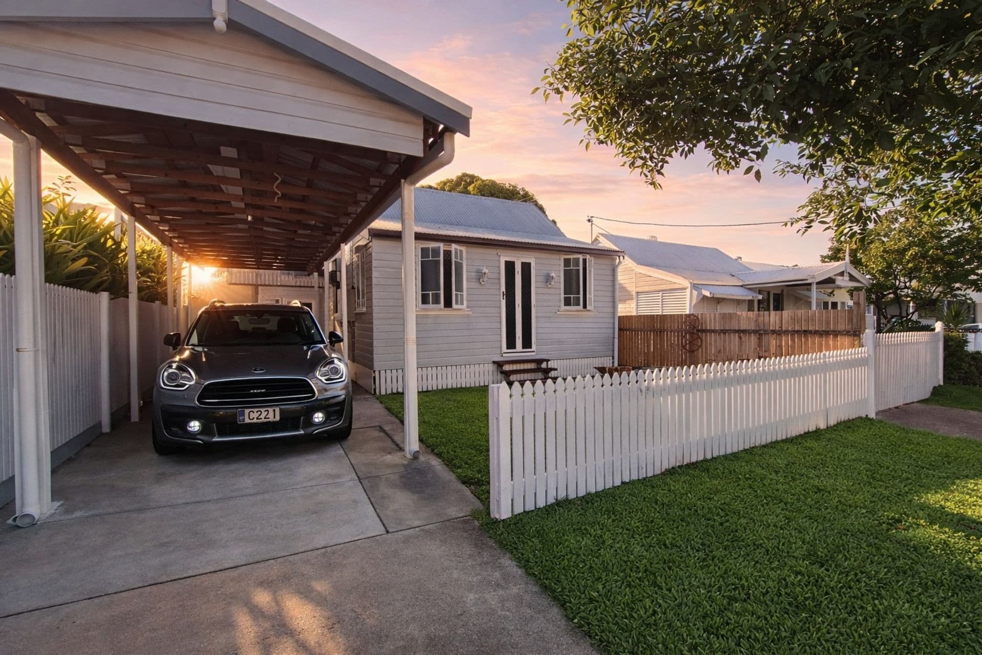 9 Edwards Street, West End, QLD, 4810, West End - Image 1