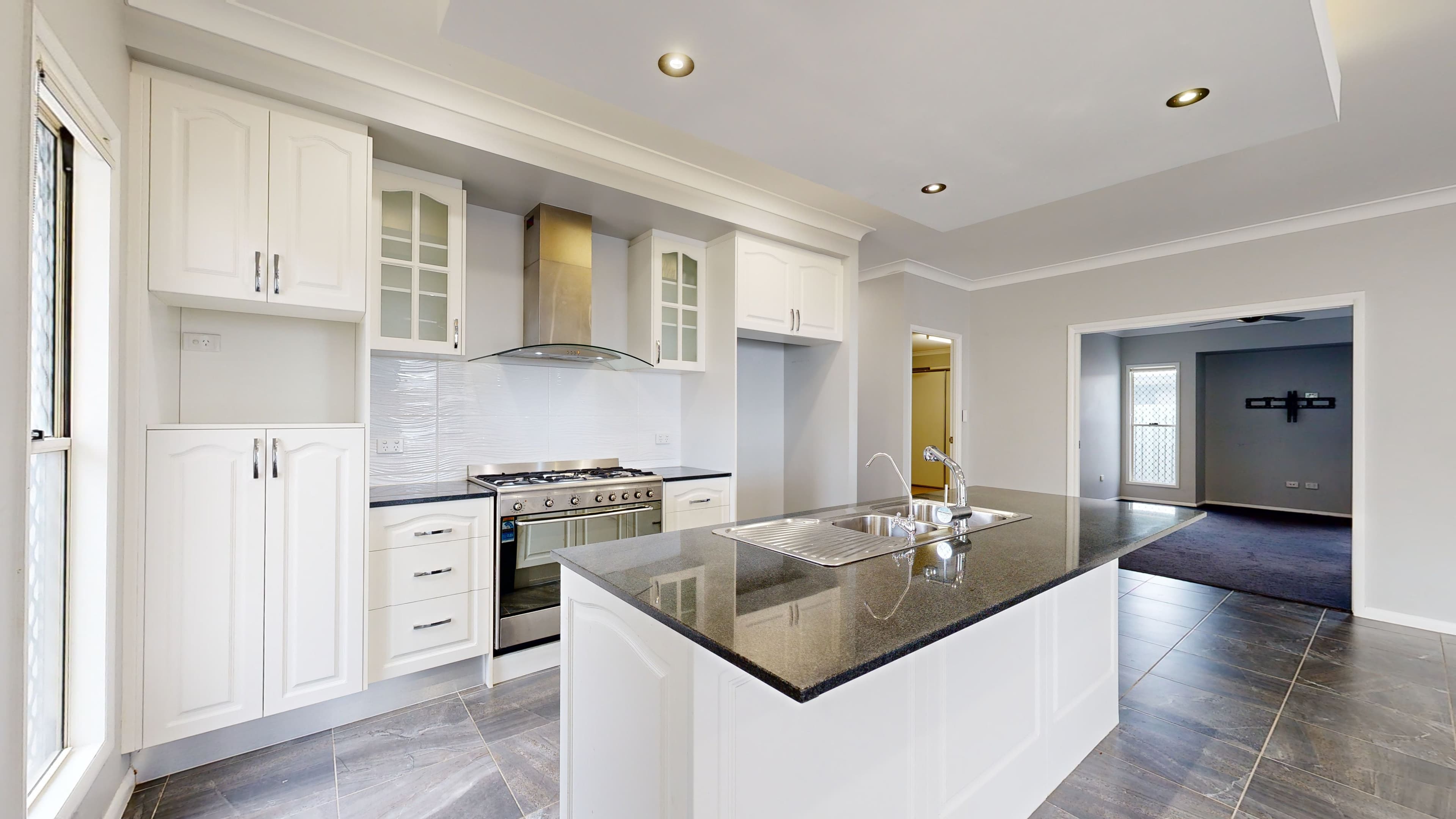8 Goldfish Court, Burdell QLD 4818, Burdell - Image 1