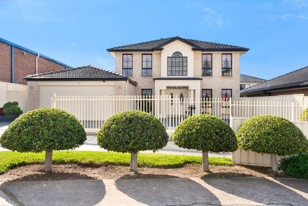 6 Ithaca Close, St Johns Park NSW 2176, St Johns Park - Image 1