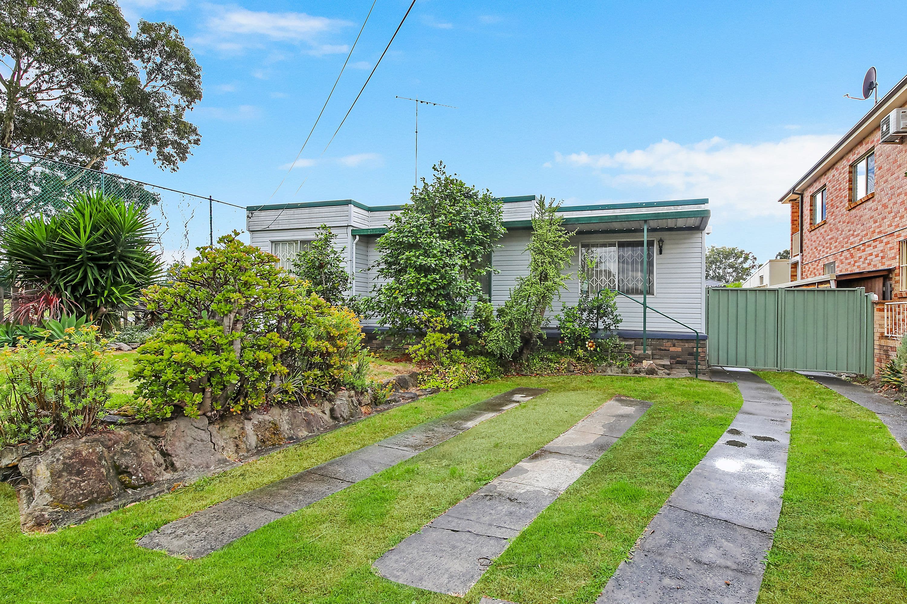 843 Coldstream Terrace, Tucabia - Image 1