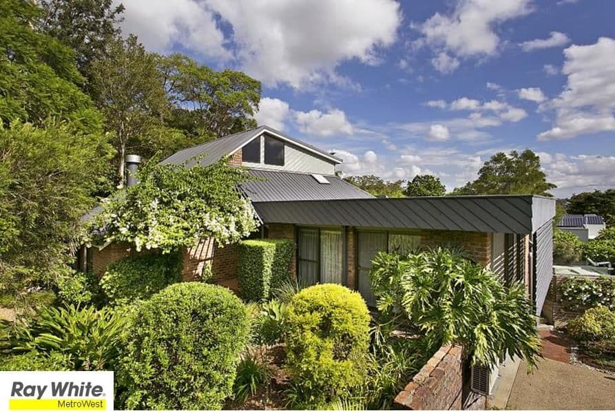 2 Farnworth Street, CHAPEL HILL QLD 4069, Chapel Hill - Image 1