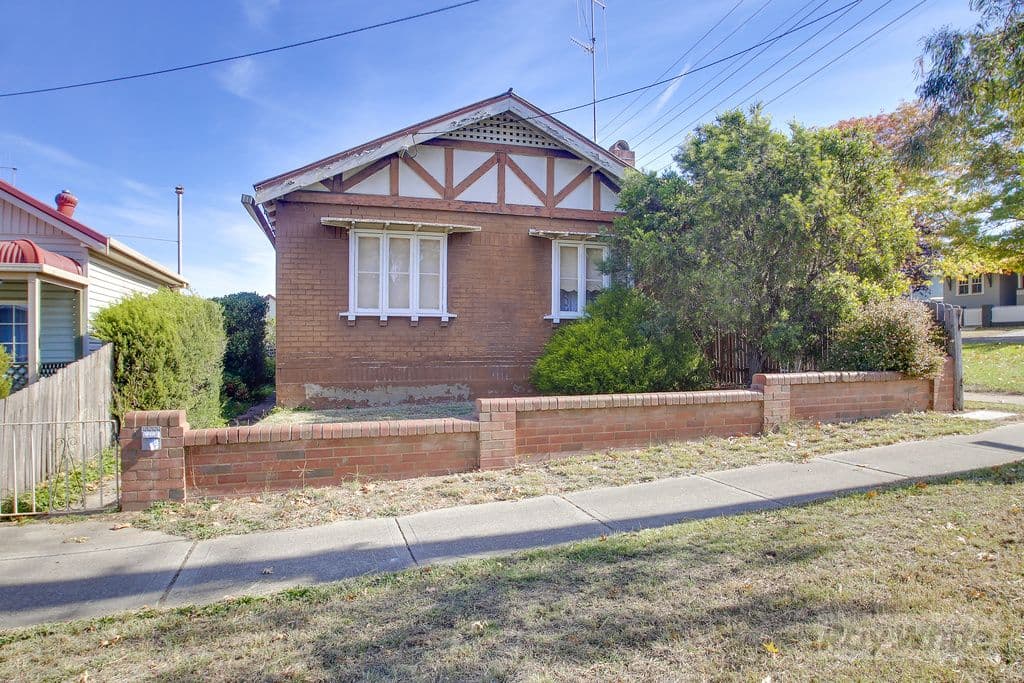 122 Addison Street, Goulburn - Image 1