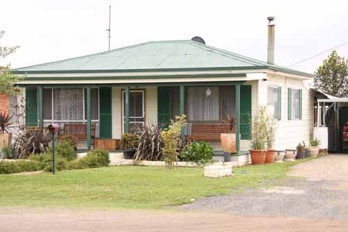 166 Herbert Street, GLEN INNES NSW 2370, Glen Innes - Image 1