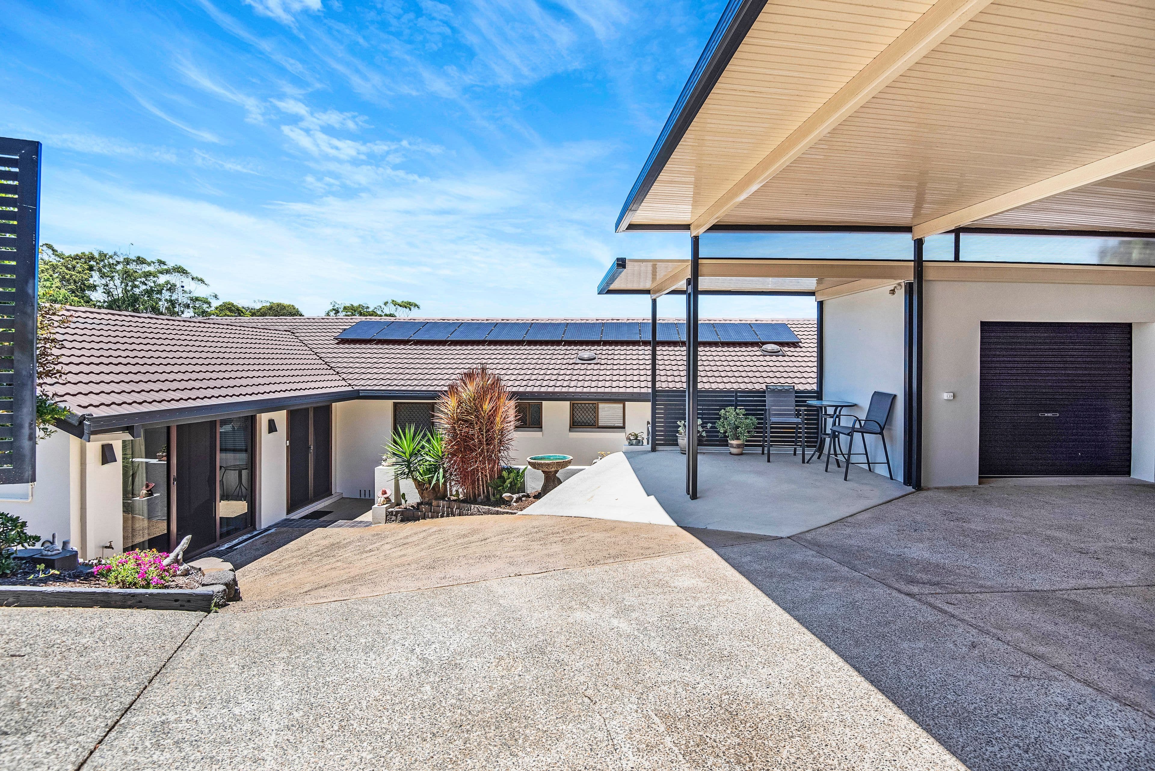 6 Bione Avenue, Banora Point - Image 1