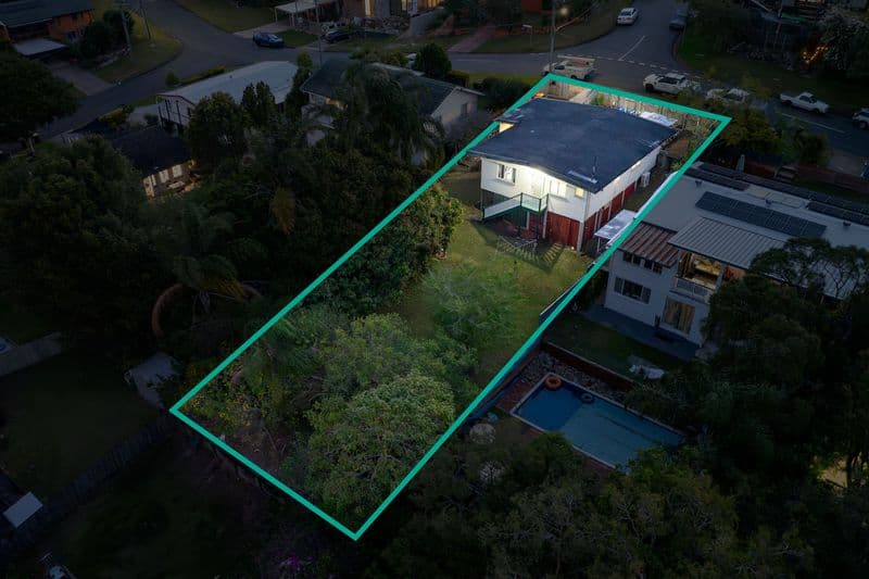 49 Cotswold Street, Carina - Image 1