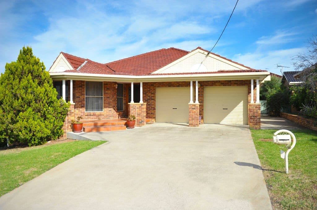 54 Grant Street, TAMWORTH NSW 2340, Tamworth - Image 1