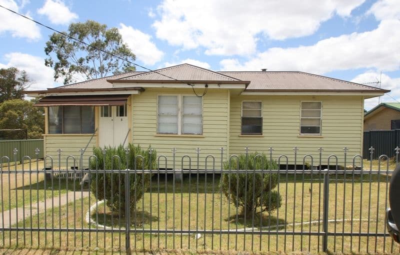 30 Wilga Avenue, WARWICK QLD 4370, Warwick - Image 1