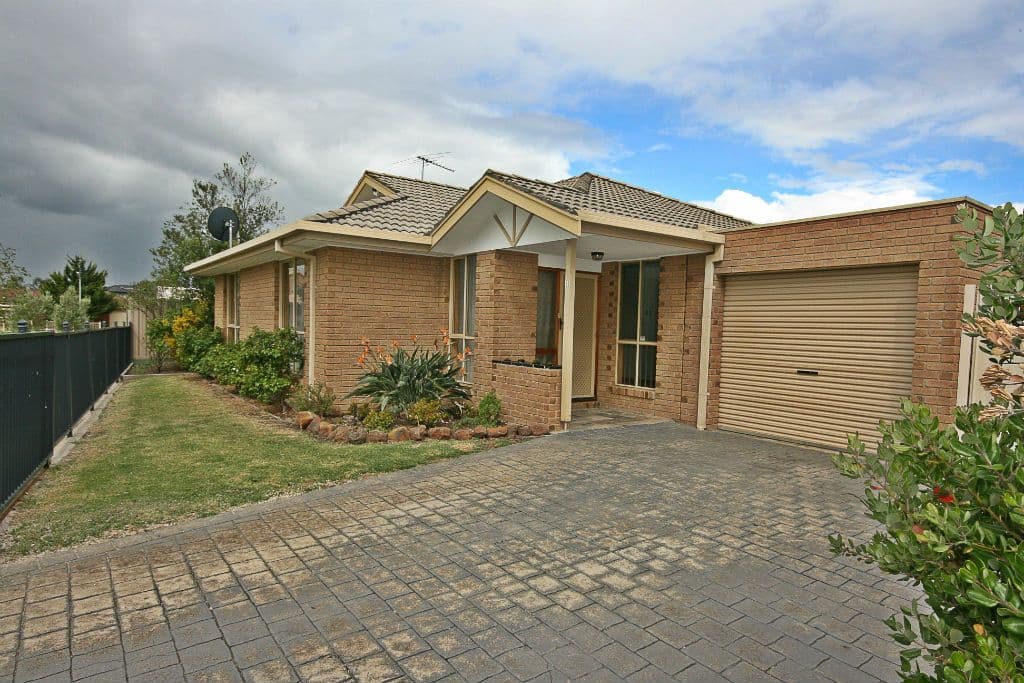 62 Saratoga Crescent, KEILOR DOWNS VIC 3038, Keilor Downs - Image 1