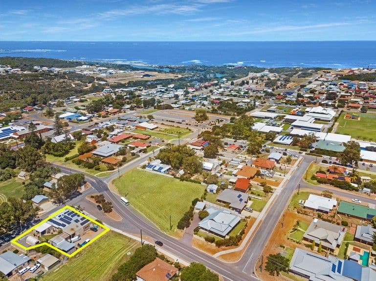 24 Waldeck Street, Dongara WA 6525, Dongara - Image 1