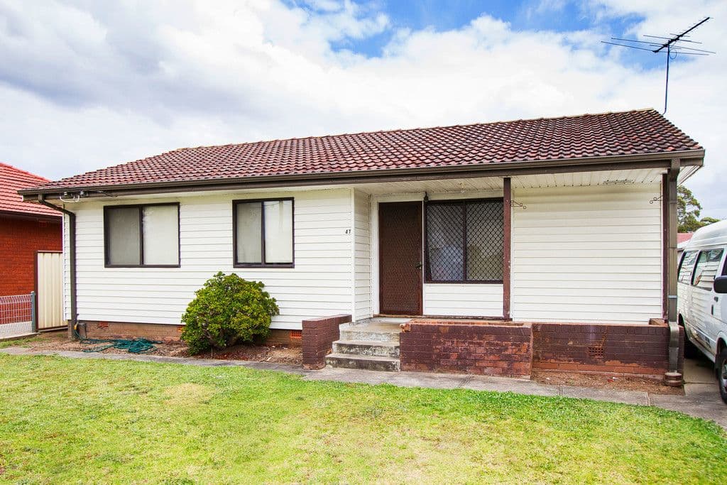 41 Armstrong Avenue, Ashcroft NSW 2168, Ashcroft - Image 1