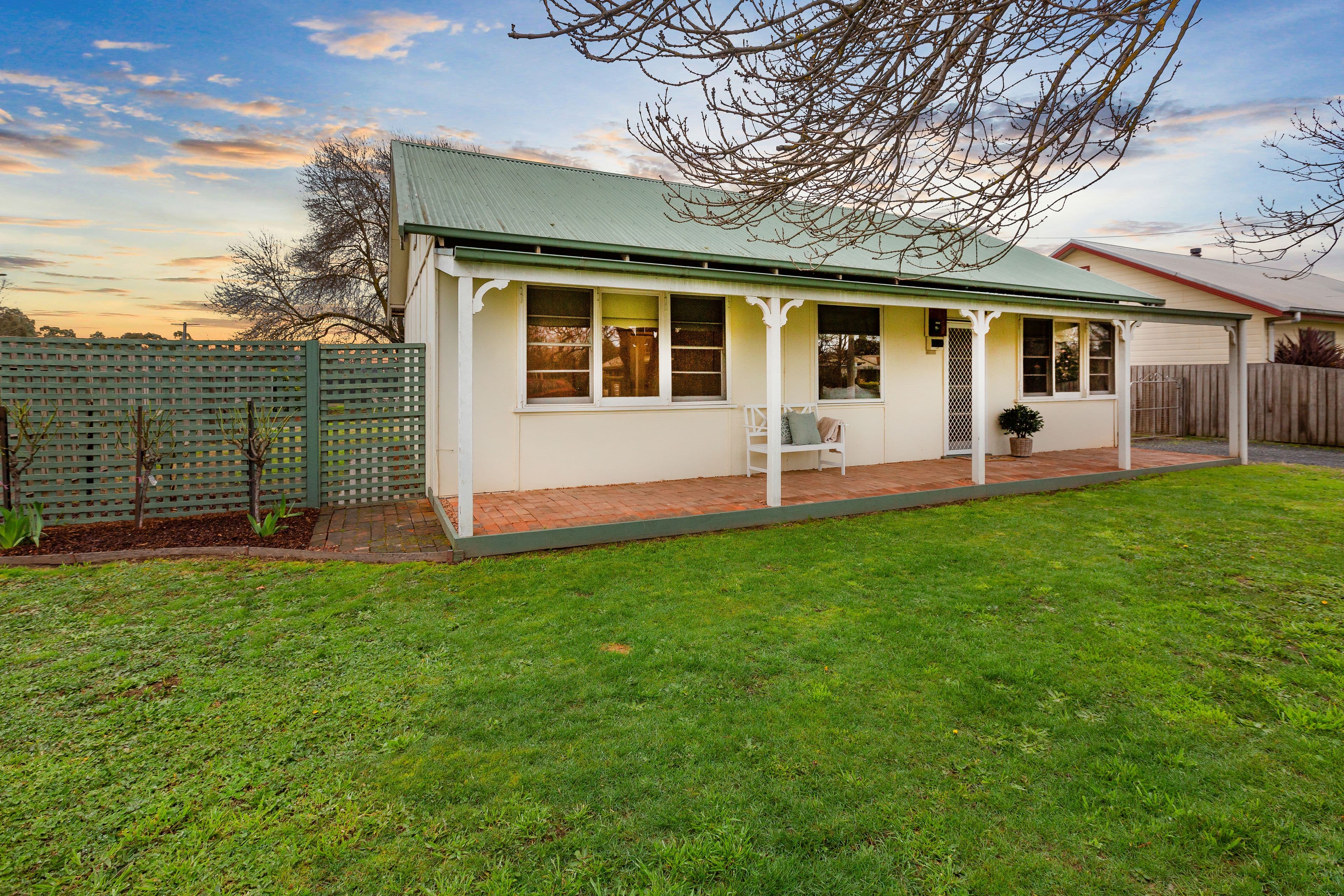 21 Kitchen Street, Mansfield VIC 3722, Mansfield - Image 1