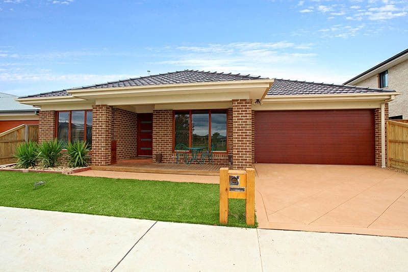 8 Rippon Lea Parade, MERNDA VIC 3754, Mernda - Image 1