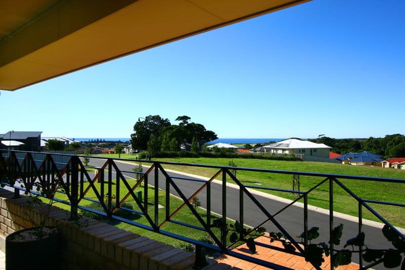 15 Norfolk Crescent, SHELL COVE NSW 2529, Shell Cove - Image 1