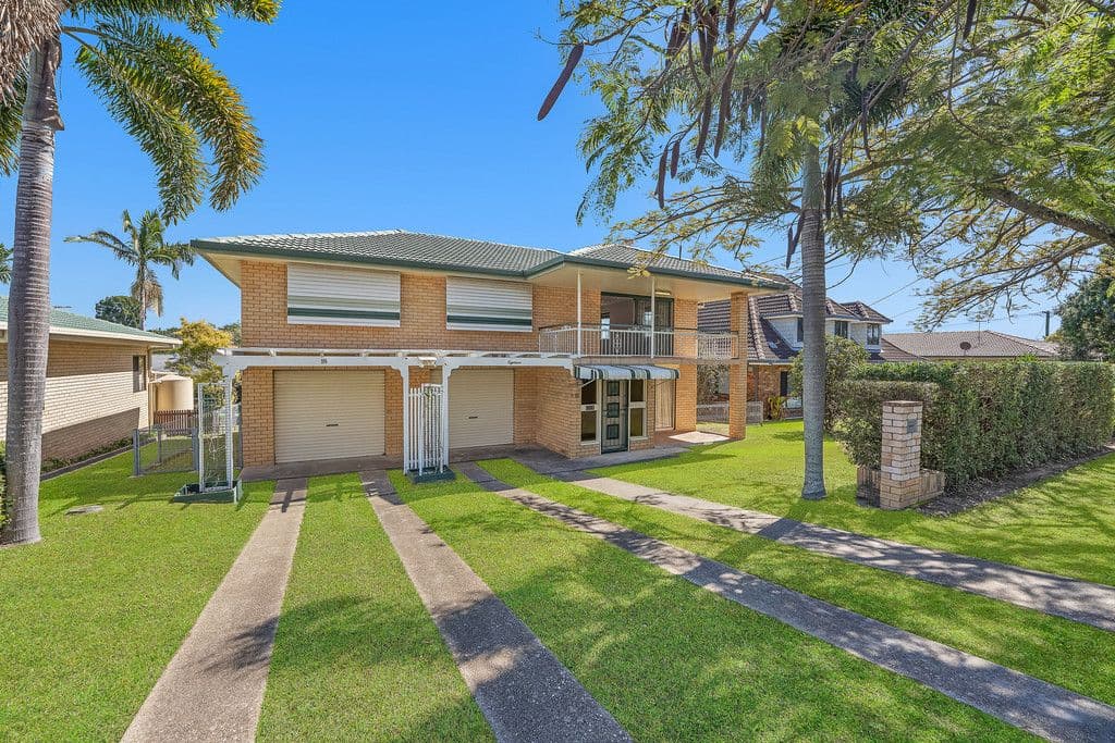 18 Houghton Avenue, Redcliffe QLD 4020, Redcliffe - Image 1